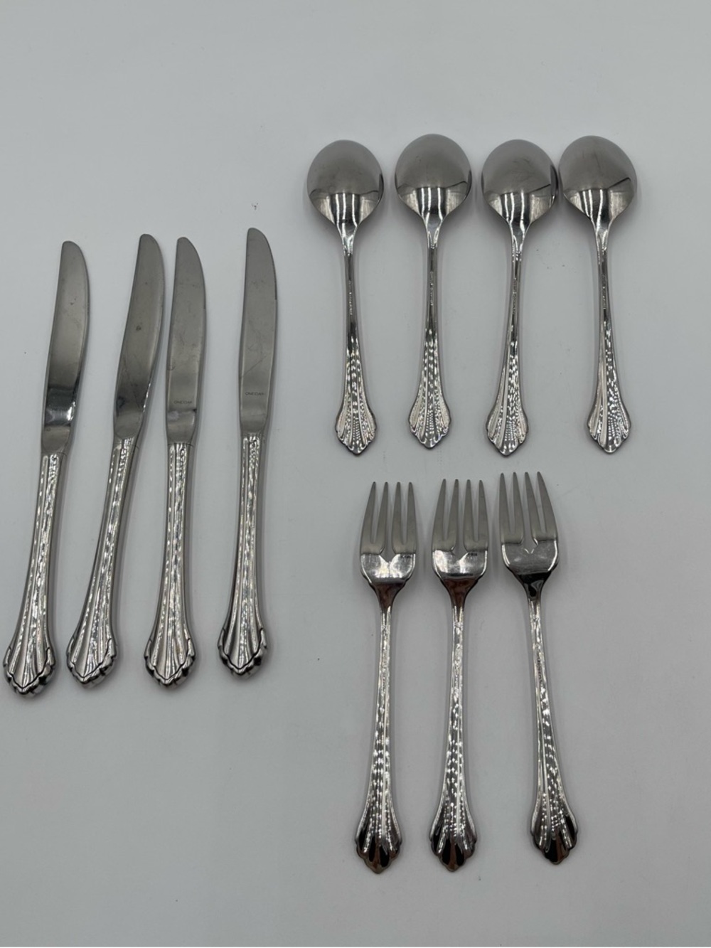 Oneida BANCROFT Glossy Stainless USA Assorted Flatware Knives Spoons Forks 11 Pc - Picture 3 of 4